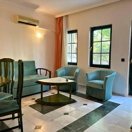 Ξενοδοχείο Club Mel 3*