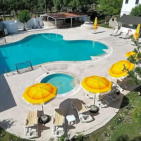 Club Mel فندق
